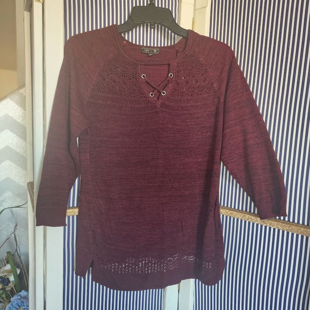 Lety & Me burgundy/ black pointelle lightweight sweater w/ cutout detail- Size S
